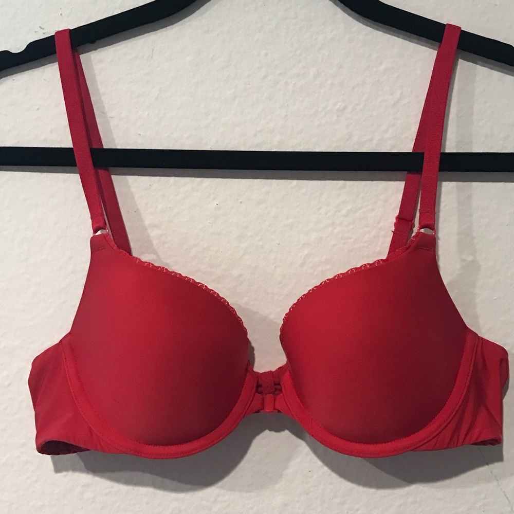 Victoria’s Secret Red front clasp bra